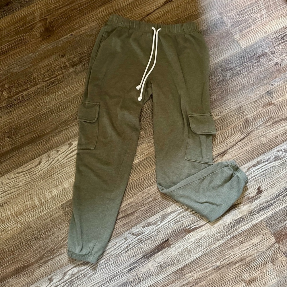 SO Olive Green Cargo Sweatpant Joggers Size Small